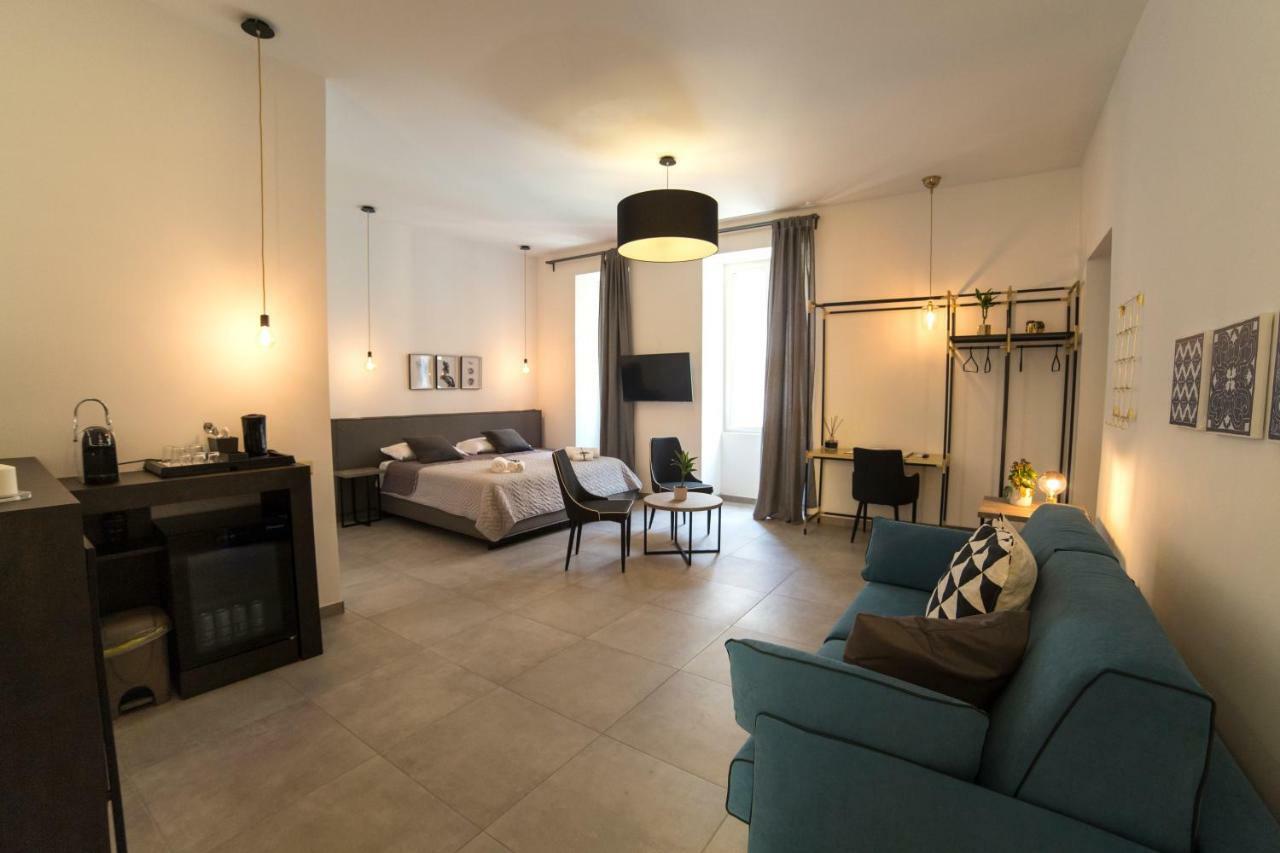 Plebiscitum 2.0 Bed & Breakfast Наполи Екстериор снимка