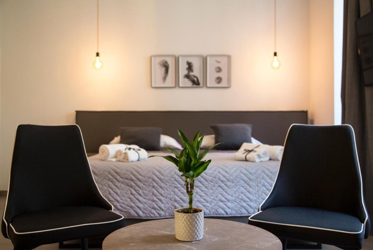 Plebiscitum 2.0 Bed & Breakfast Наполи Екстериор снимка